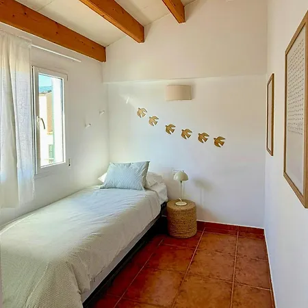 Vakantiehuis With Pool Near Beaches In Menorca